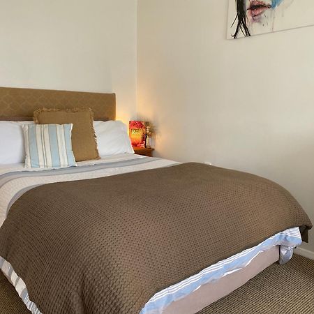 טימארו Wee Blue Bnb- Central Cosy Villa מראה חיצוני תמונה